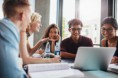 Datová schránka může v době koronaviru pomoci studentům. Ušetří jim peníze i cestu na úřad